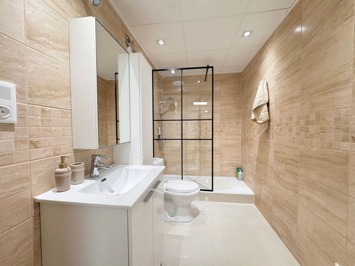 Image No.36-5 Bed Villa for sale