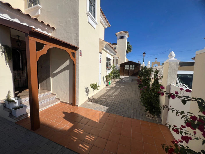 Image No.5-5 Bed Villa for sale