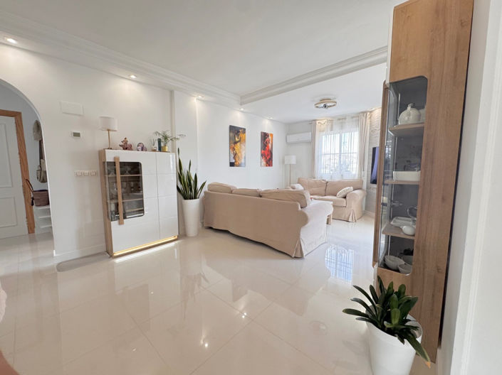 Image No.9-5 Bed Villa for sale