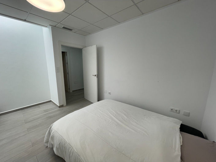 Image No.22-5 Bed Townhouse for sale