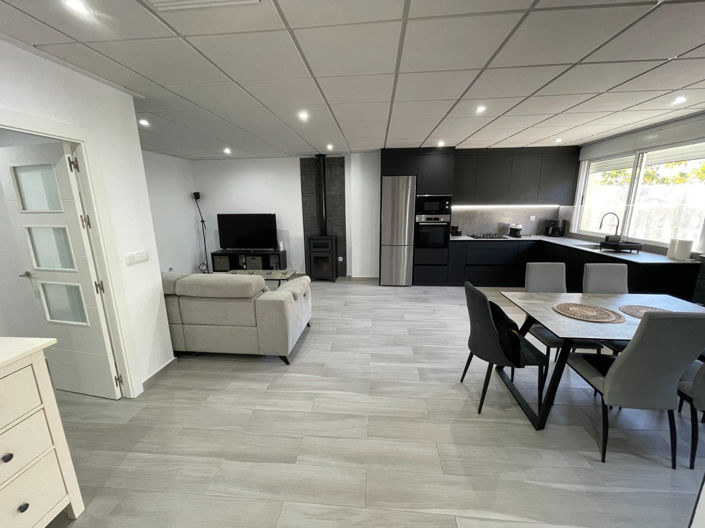 Image No.3-5 Bed Townhouse for sale