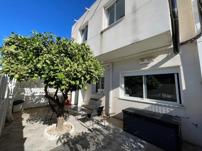 Image No.38-5 Bed Townhouse for sale