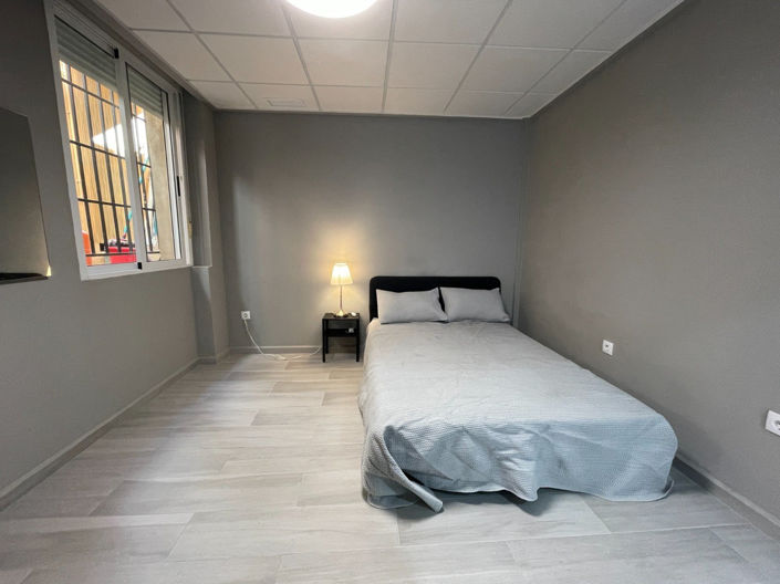 Image No.6-5 Bed Townhouse for sale