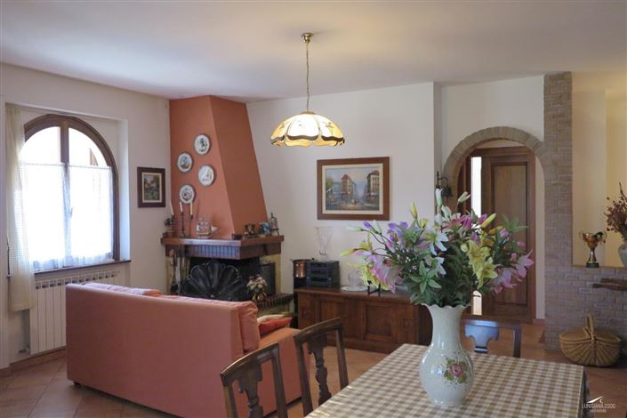 Image No.10-3 Bed Property for sale