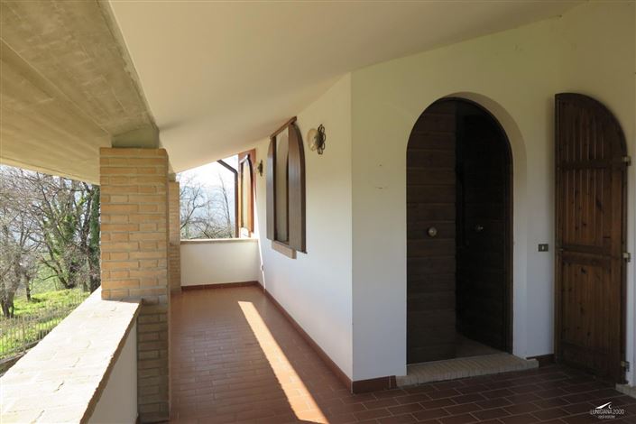 Image No.13-3 Bed Property for sale