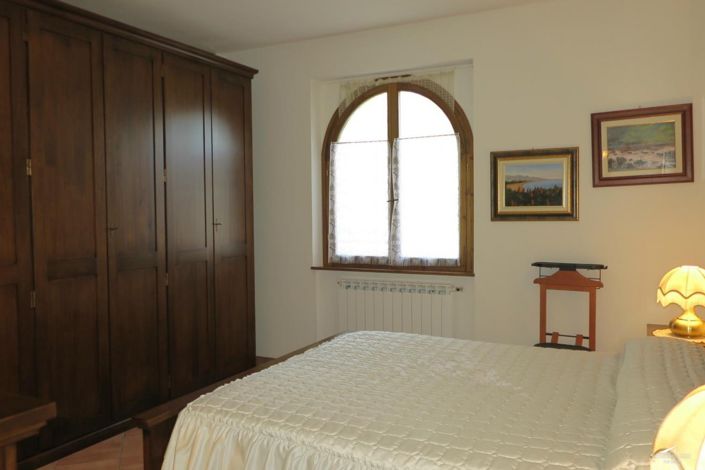 Image No.15-3 Bed Property for sale