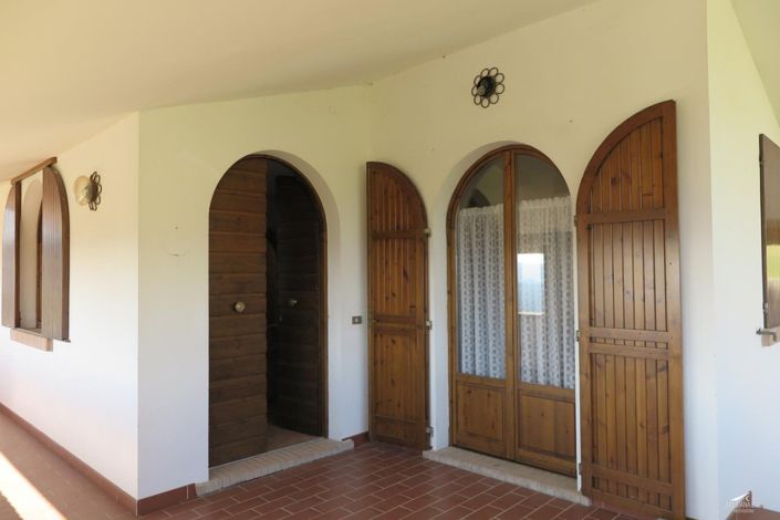 Image No.8-3 Bed Property for sale