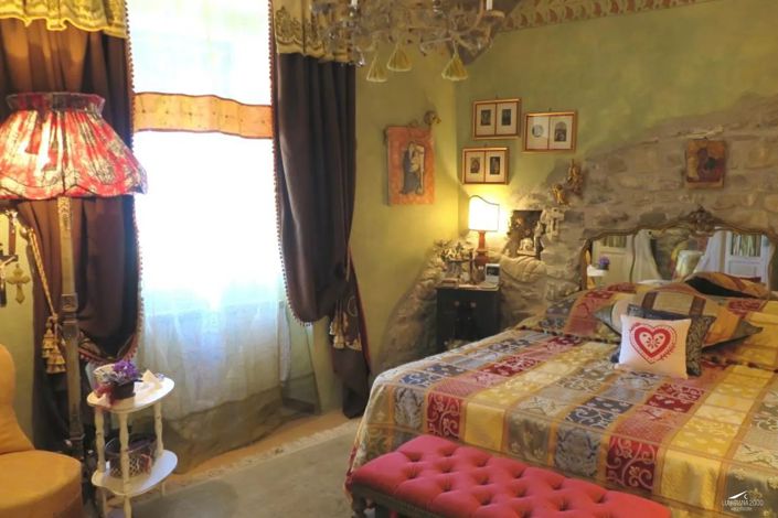 Image No.10-2 Bed Village House for sale