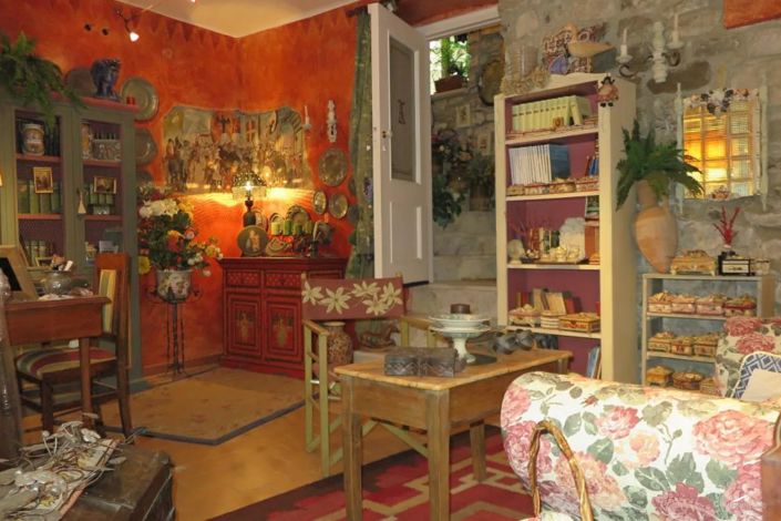 Image No.7-2 Bed Village House for sale