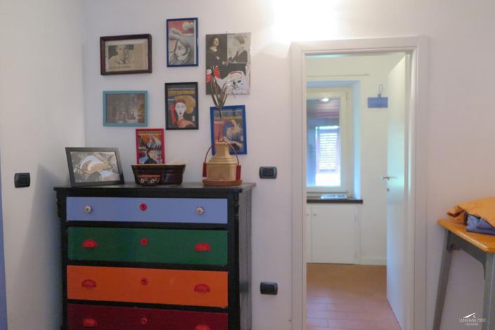 Image No.16-6 Bed Property for sale