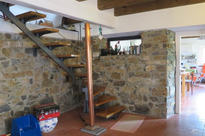 Image No.22-6 Bed Property for sale