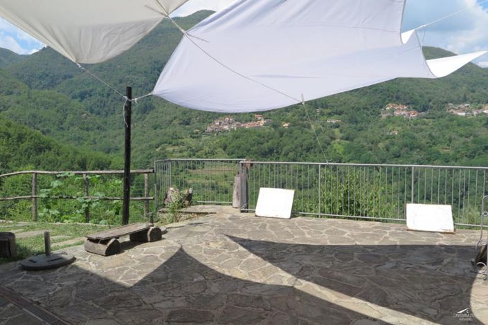 Image No.28-6 Bed Property for sale