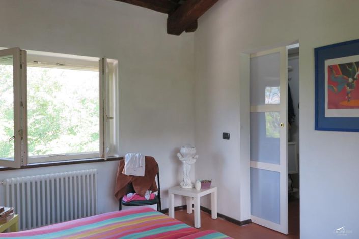 Image No.9-6 Bed Property for sale