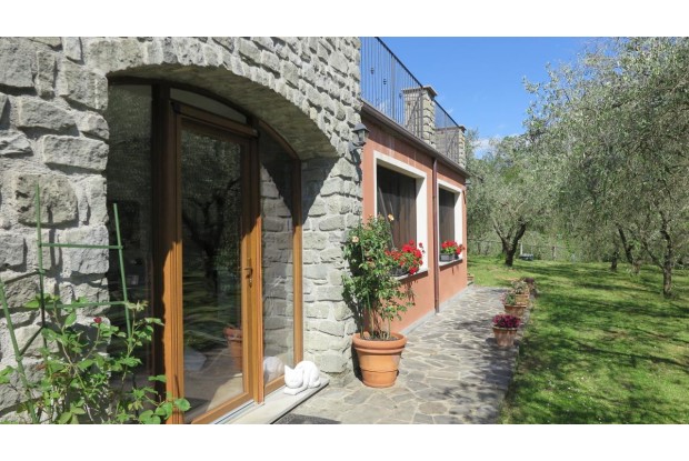 Image No.11-5 Bed Farmhouse for sale