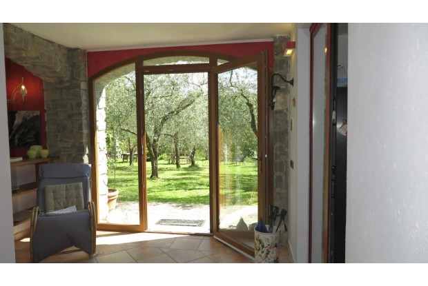 Image No.12-5 Bed Farmhouse for sale