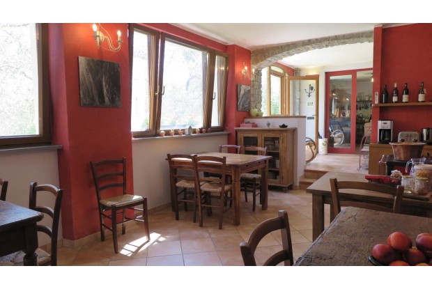 Image No.15-5 Bed Farmhouse for sale