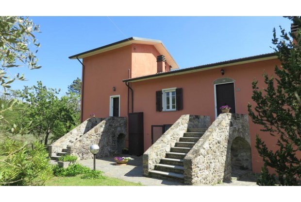 Image No.2-5 Bed Farmhouse for sale