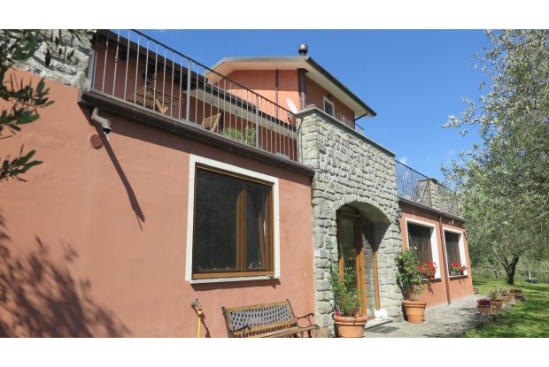 Image No.3-5 Bed Farmhouse for sale