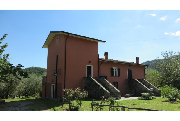 Image No.4-5 Bed Farmhouse for sale