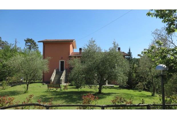 Image No.5-5 Bed Farmhouse for sale