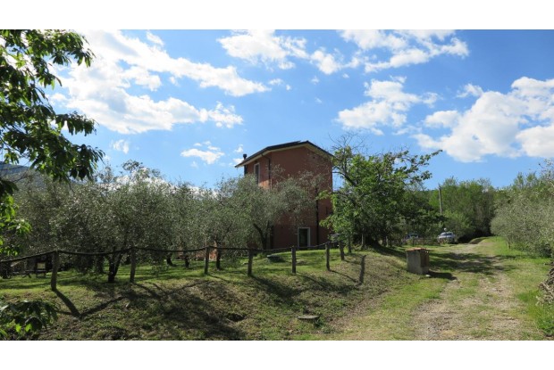 Image No.9-5 Bed Farmhouse for sale