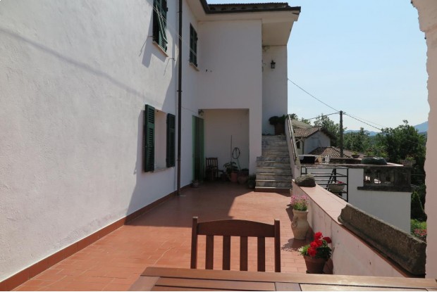 Image No.17-2 Bed Townhouse for sale