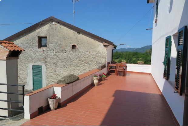 Image No.2-2 Bed Townhouse for sale