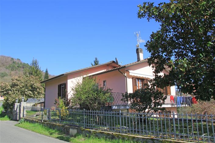 Image No.1-Propriété de 4 chambres à vendre à Tresana
