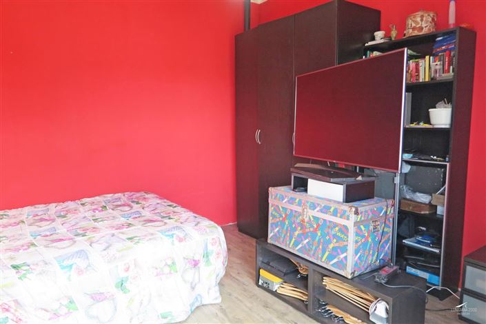 Image No.12-3 Bed Property for sale