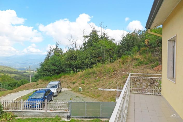 Image No.15-3 Bed Property for sale