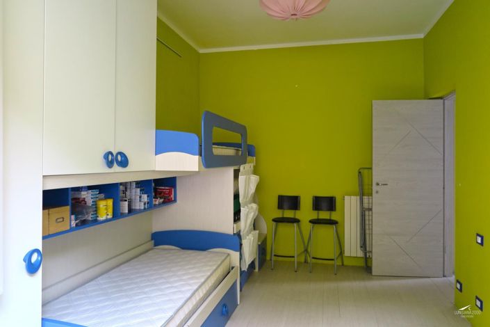 Image No.22-3 Bed Property for sale