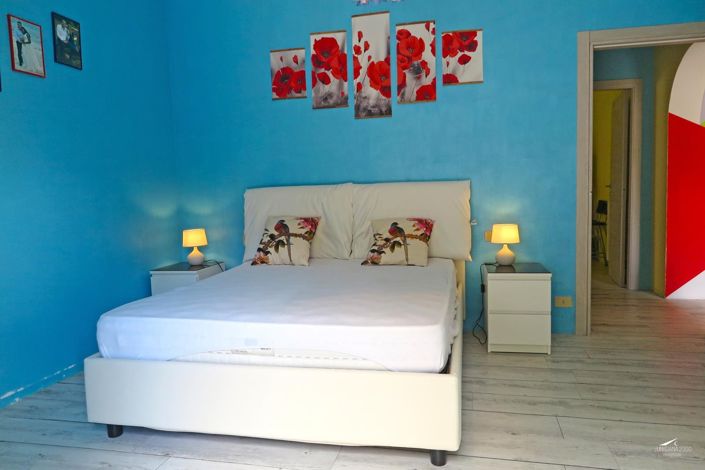 Image No.24-3 Bed Property for sale