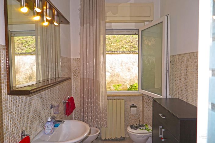 Image No.30-3 Bed Property for sale