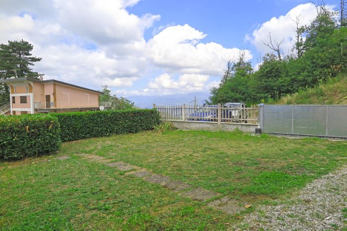 Image No.32-3 Bed Property for sale