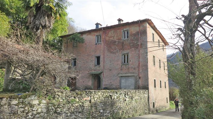 Image No.1-Ferme de 6 chambres à vendre à Comano