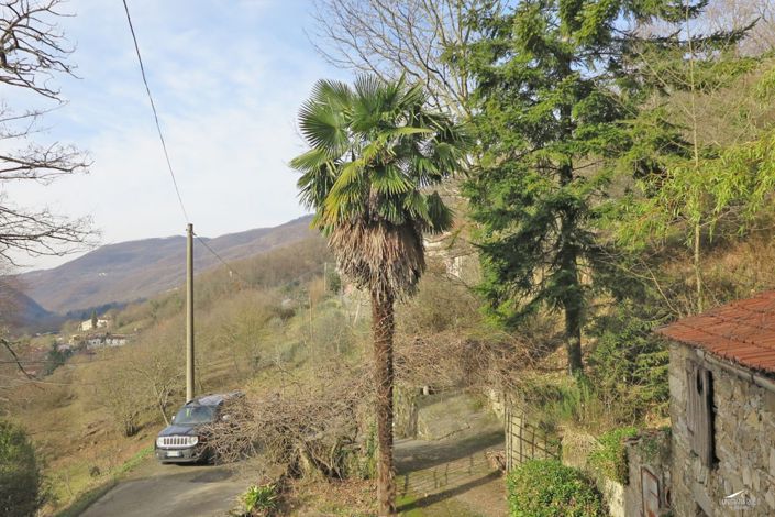 Image No.16-6 Bed Farmhouse for sale