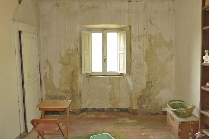 Image No.25-6 Bed Farmhouse for sale