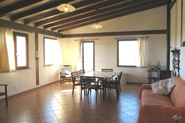 Image No.12-1 Bed Farmhouse for sale