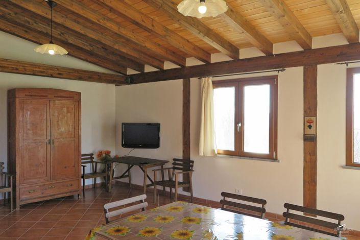 Image No.14-1 Bed Farmhouse for sale