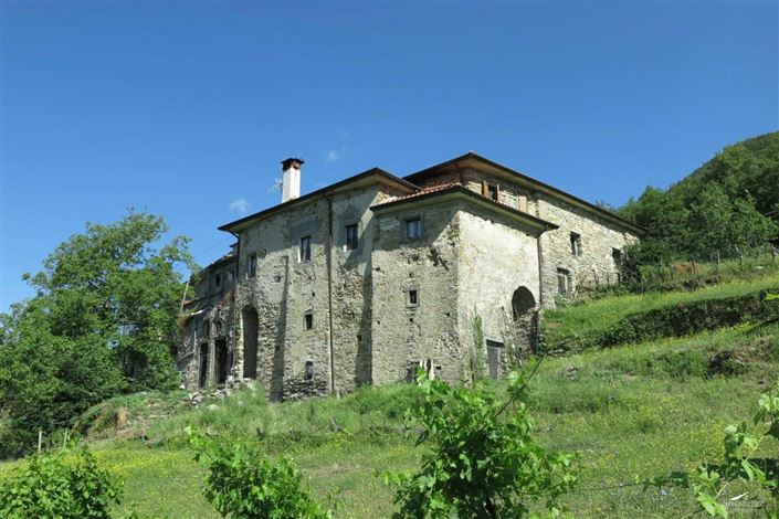 Image No.1-Ferme de 5 chambres à vendre à Bagnone