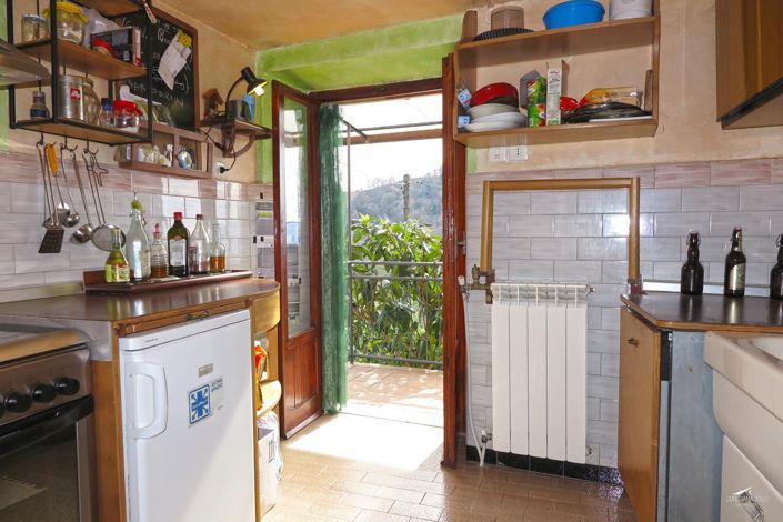 Image No.10-2 Bed Property for sale