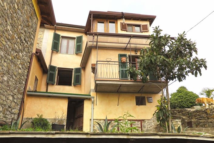 Image No.3-2 Bed Property for sale