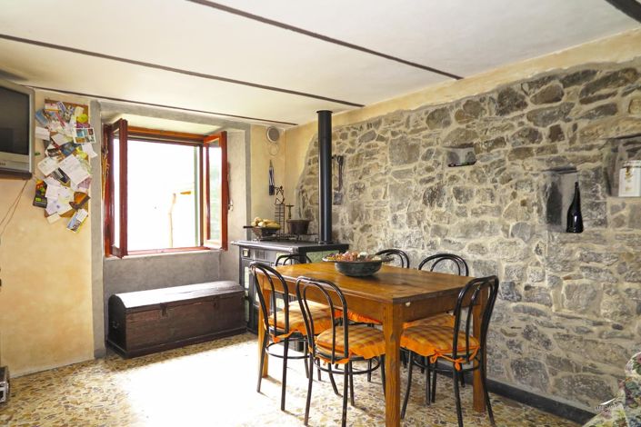 Image No.5-2 Bed Property for sale