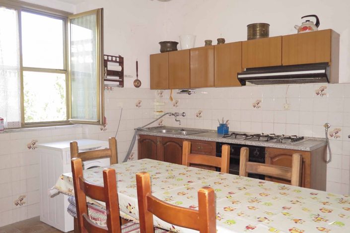 Image No.17-3 Bed Property for sale