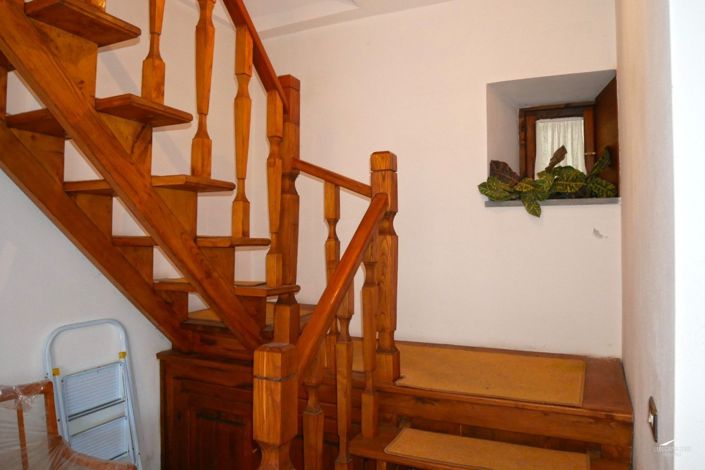 Image No.17-4 Bed Property for sale