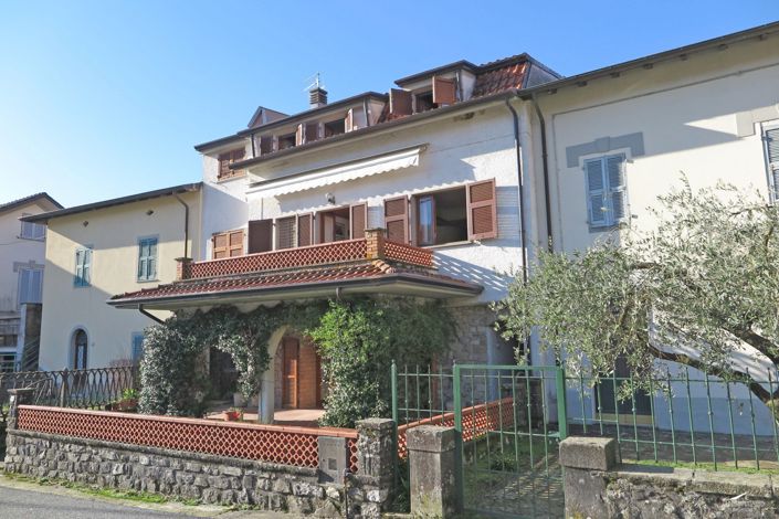 Image No.2-5 Bed Property for sale