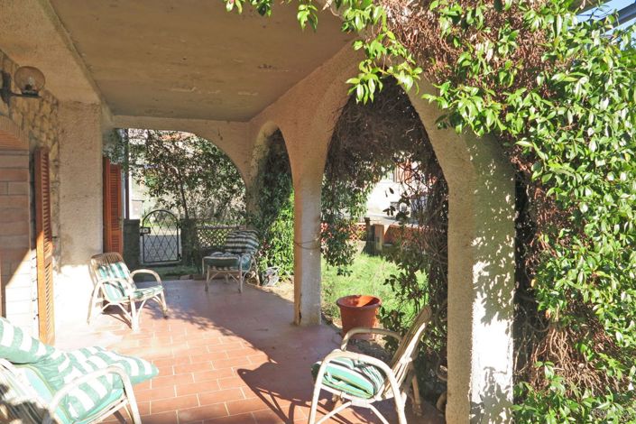 Image No.4-5 Bed Property for sale