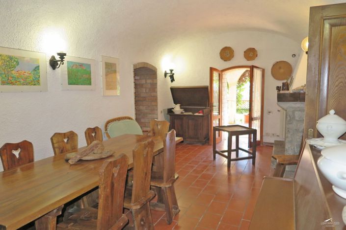 Image No.8-Propriété de 5 chambres à vendre à Bagnone