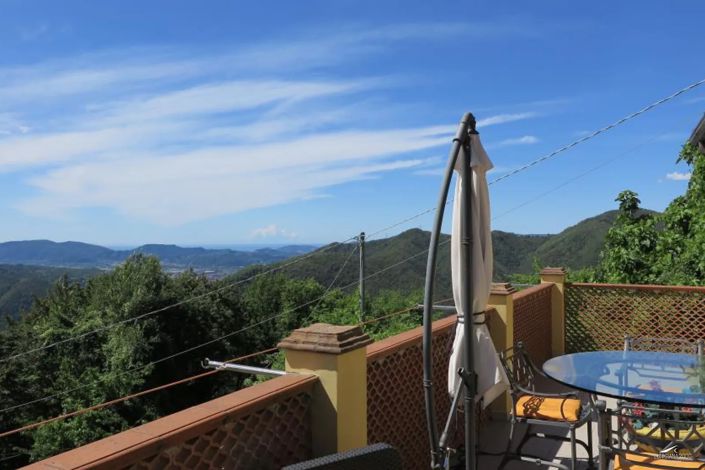 Image No.3-3 Bed Property for sale