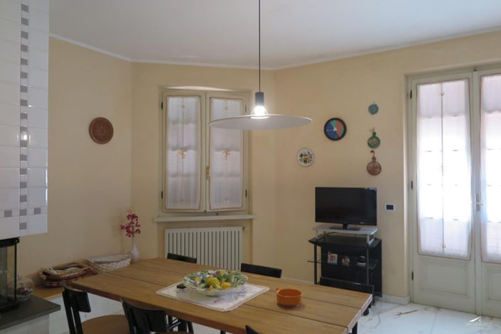 Image No.15-3 Bed Property for sale